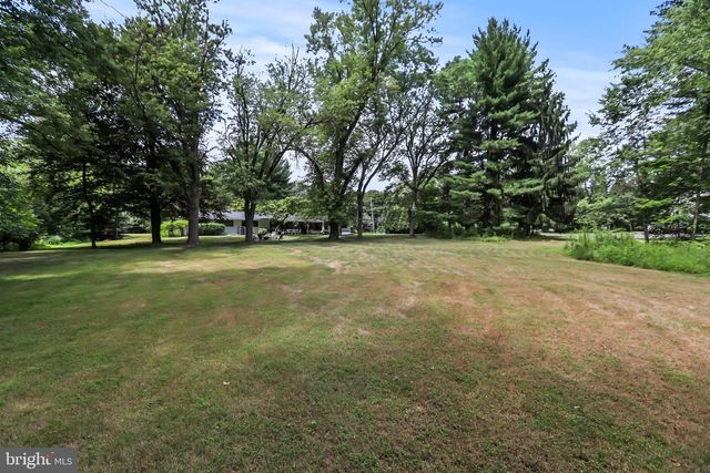 1004 MERCER RD, Princeton, NJ 08540
