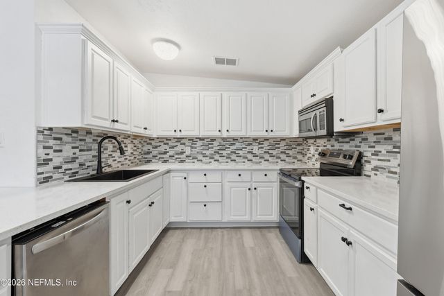 202 AZALEA Circle, Palatka, FL 32177