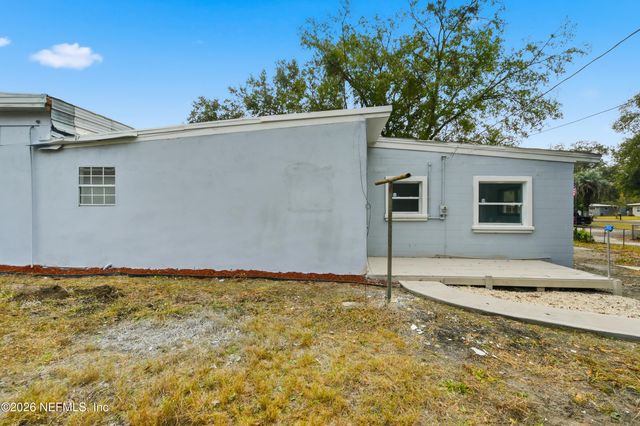 202 AZALEA Circle, Palatka, FL 32177