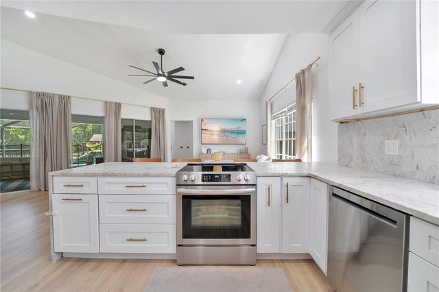 4811 KLOSTERMAN OAKS BOULEVARD, Palm Harbor, FL 34683