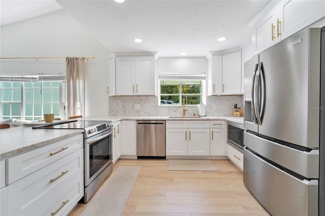 4811 KLOSTERMAN OAKS BOULEVARD, Palm Harbor, FL 34683