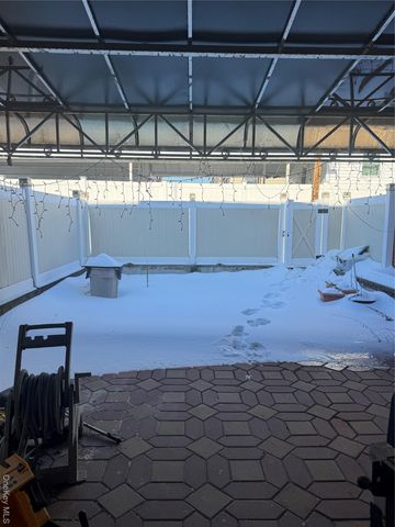 20813 Jamaica Avenue, Queens Village, NY 11428