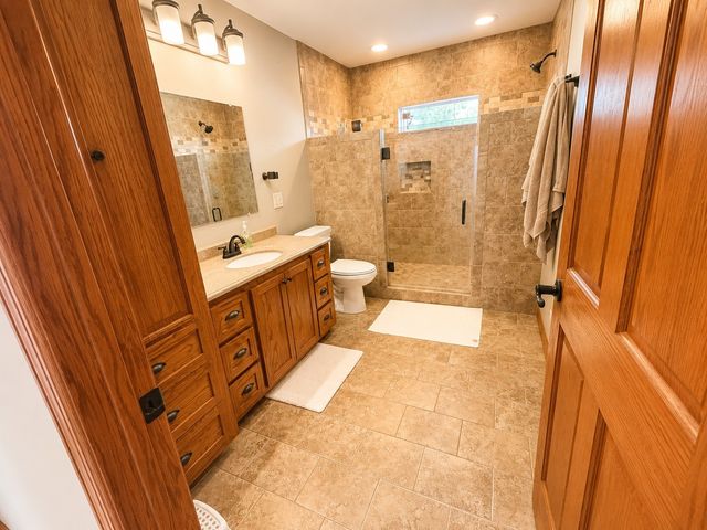903 E Monroe Street, Mount Ayr, IA 50854