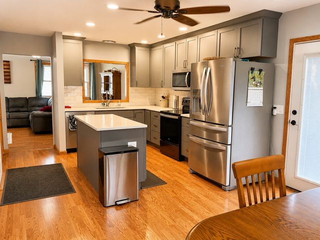 903 E Monroe Street, Mount Ayr, IA 50854