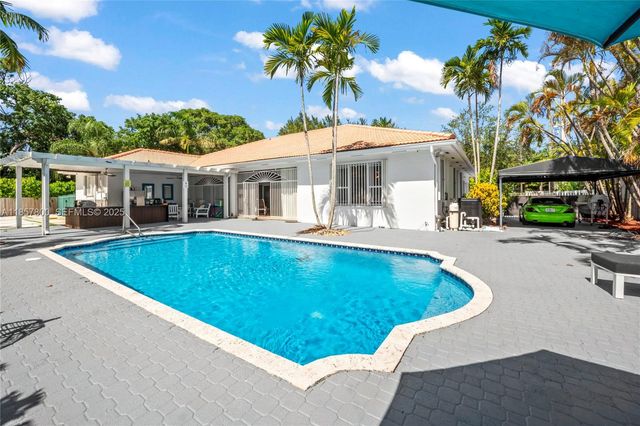 5750 SW 67th Avenue, Miami, FL 33143
