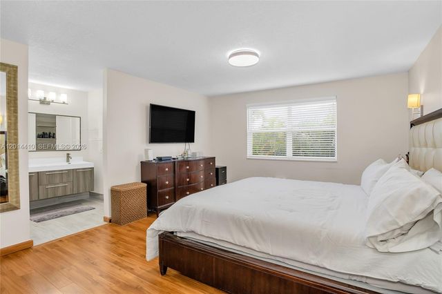 9904 SW 117th Pl, Miami, FL 33186