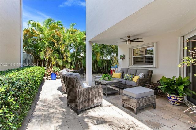 9904 SW 117th Pl, Miami, FL 33186