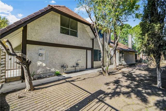 22703 Garzota Drive, Valencia, CA 91354