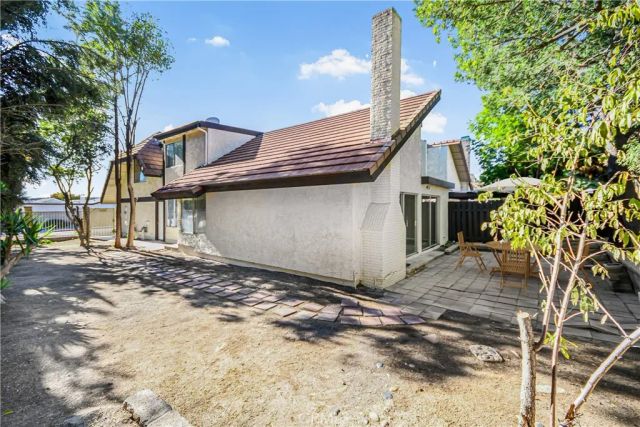 22703 Garzota Drive, Valencia, CA 91354