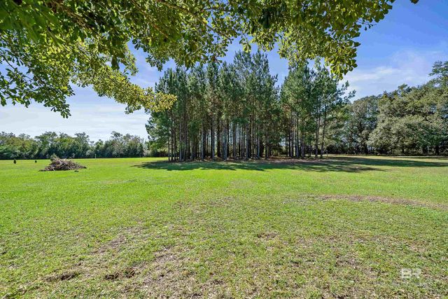 26064 Chatelaine Road, Elberta, AL 36530