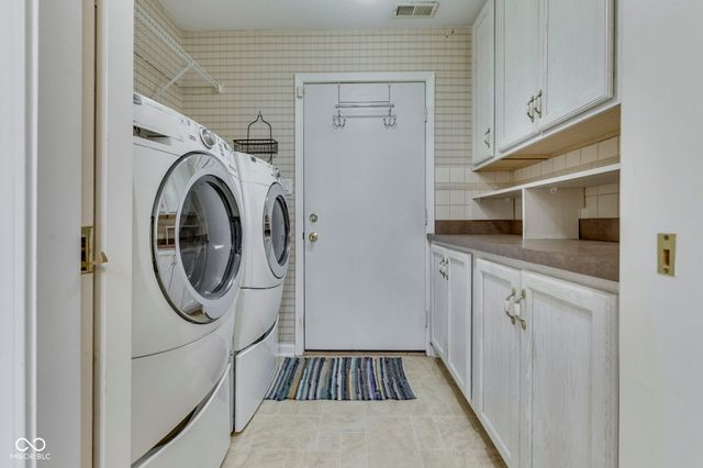 7621 Briarstone Lane, Indianapolis, IN 46227