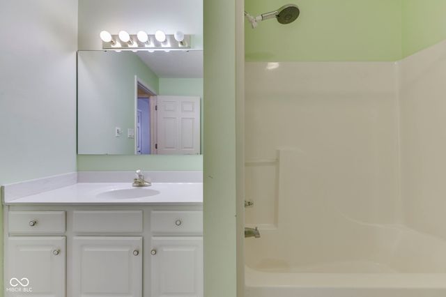 7621 Briarstone Lane, Indianapolis, IN 46227