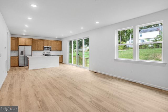 35611 PINE NEEDLE LN, Locust Grove, VA 22508