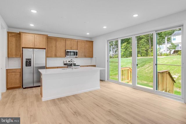 35611 PINE NEEDLE LN, Locust Grove, VA 22508