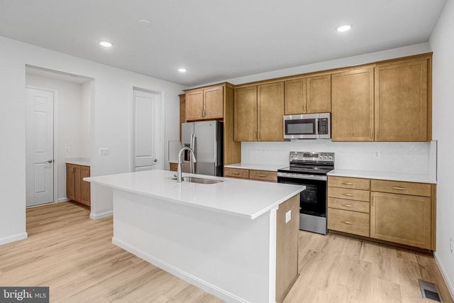 35611 PINE NEEDLE LN, Locust Grove, VA 22508