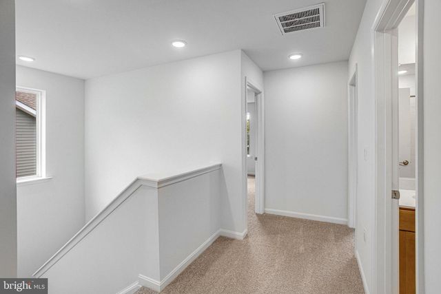 35611 PINE NEEDLE LN, Locust Grove, VA 22508