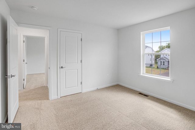 35611 PINE NEEDLE LN, Locust Grove, VA 22508