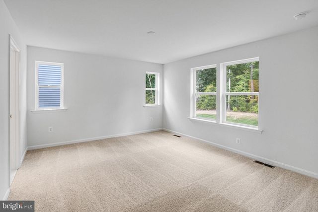 35611 PINE NEEDLE LN, Locust Grove, VA 22508
