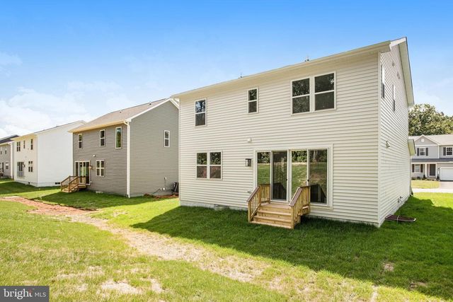 35611 PINE NEEDLE LN, Locust Grove, VA 22508