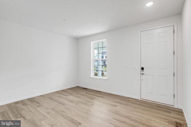 35611 PINE NEEDLE LN, Locust Grove, VA 22508