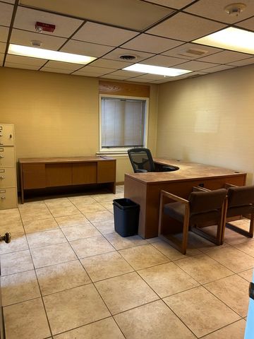 4503 W Lake Street, Melrose Park, IL 60160