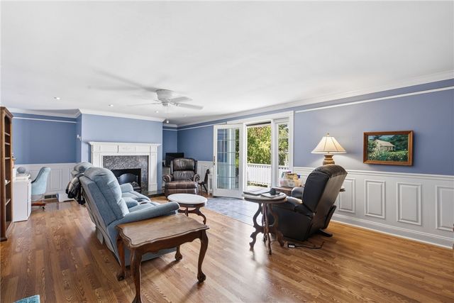 201 Randolph Avenue, Tiverton, RI 02878