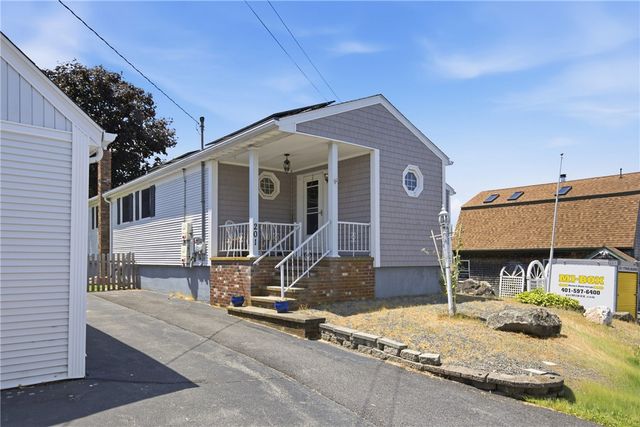 201 Randolph Avenue, Tiverton, RI 02878