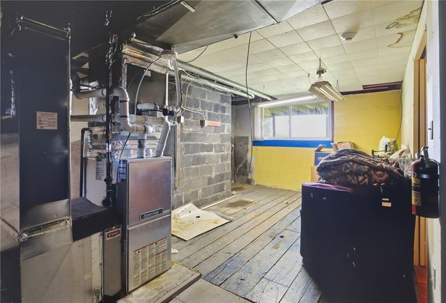 201 Randolph Avenue, Tiverton, RI 02878