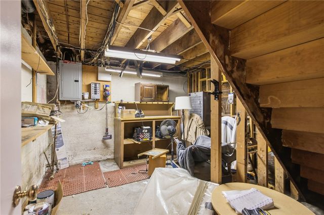 201 Randolph Avenue, Tiverton, RI 02878