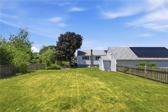 201 Randolph Avenue, Tiverton, RI 02878