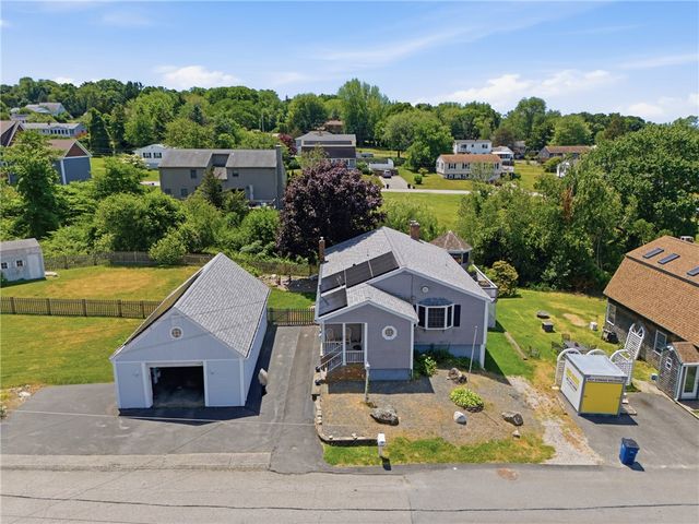 201 Randolph Avenue, Tiverton, RI 02878