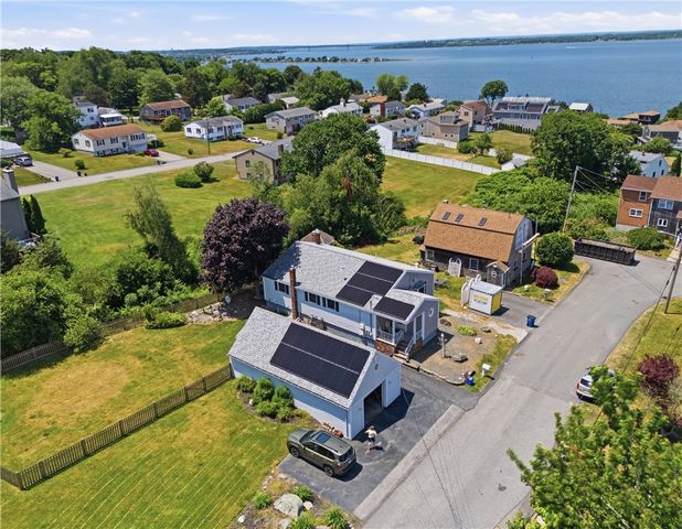 201 Randolph Avenue, Tiverton, RI 02878