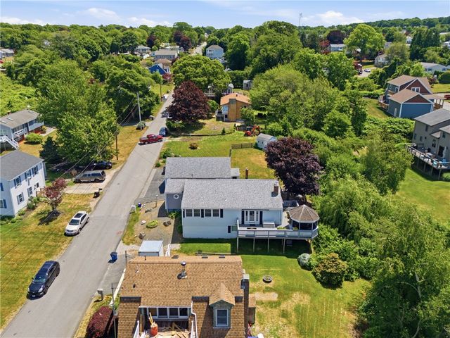 201 Randolph Avenue, Tiverton, RI 02878