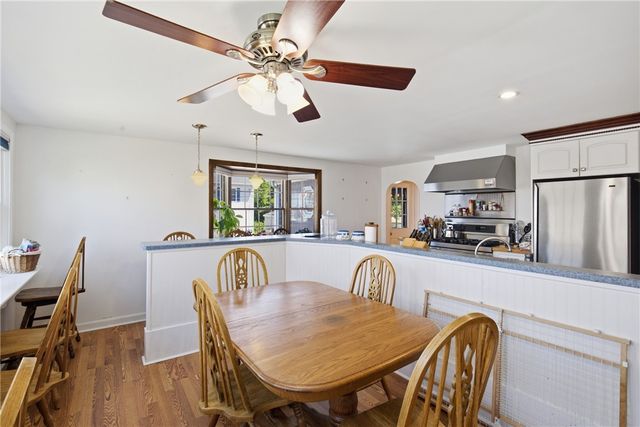 201 Randolph Avenue, Tiverton, RI 02878