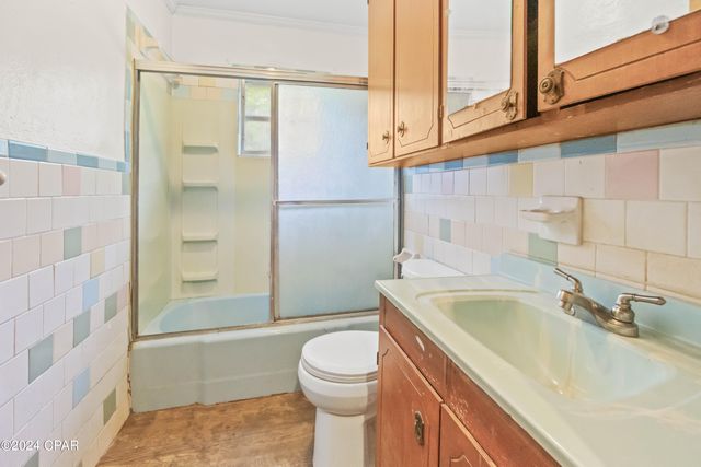893 8th Street, Chipley, FL 32428