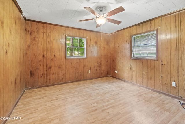 893 8th Street, Chipley, FL 32428