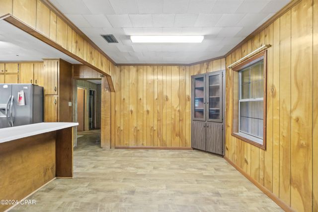 893 8th Street, Chipley, FL 32428