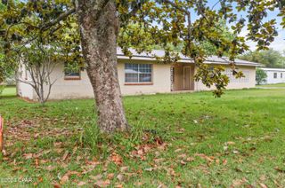 893 8th Street, Chipley, FL 32428