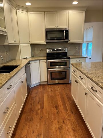 2624 Bluffwood Circle, Iowa City, IA 52245