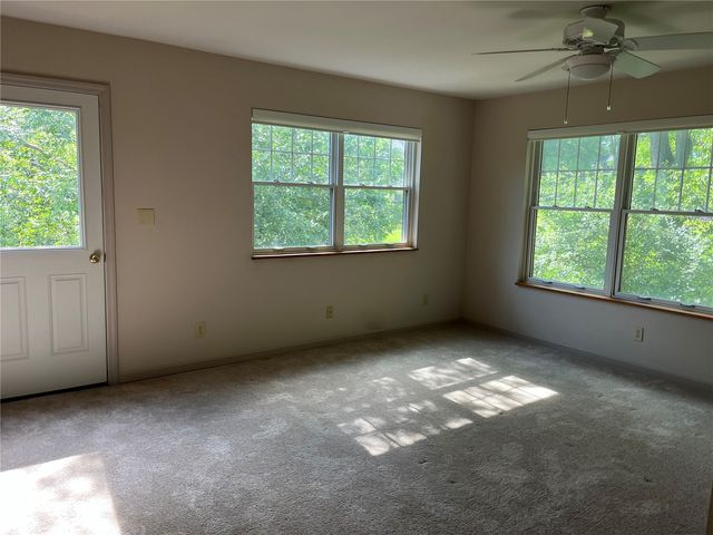 2624 Bluffwood Circle, Iowa City, IA 52245