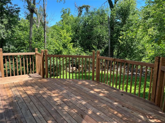 2624 Bluffwood Circle, Iowa City, IA 52245