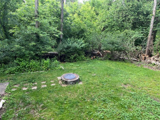 2624 Bluffwood Circle, Iowa City, IA 52245