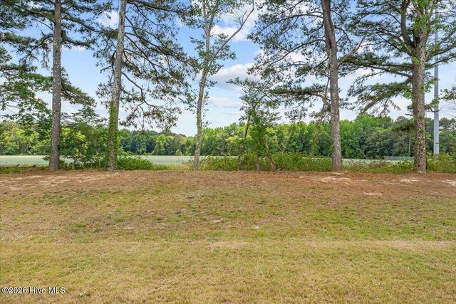 4915 Pioneer Drive, Sanford, NC 27330
