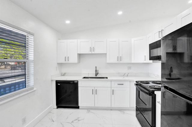 4736 NW 5th Avenue, Deerfield Beach, FL 33064