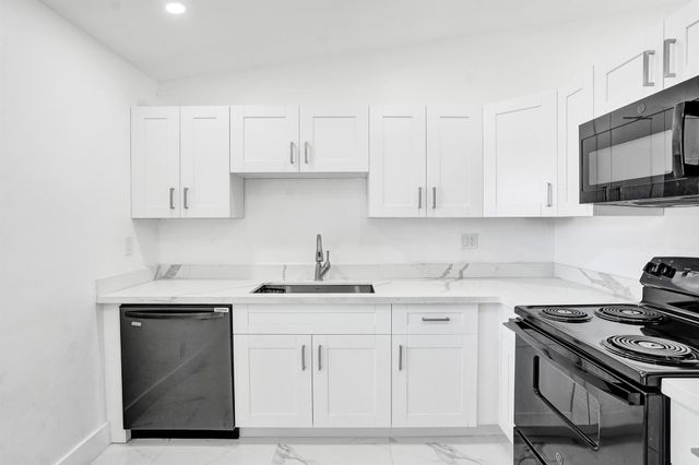 4736 NW 5th Avenue, Deerfield Beach, FL 33064