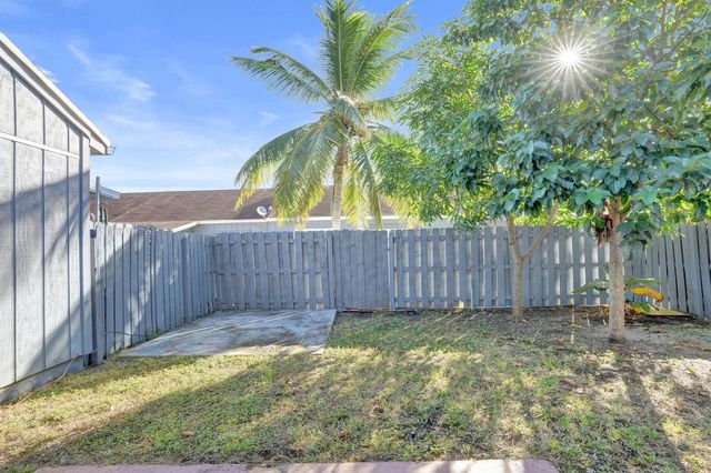 4736 NW 5th Avenue, Deerfield Beach, FL 33064