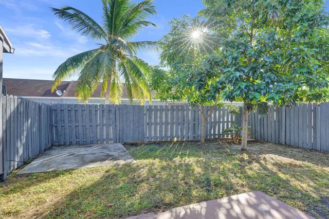 4736 NW 5th Avenue, Deerfield Beach, FL 33064