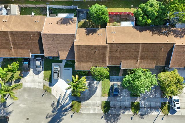 4736 NW 5th Avenue, Deerfield Beach, FL 33064