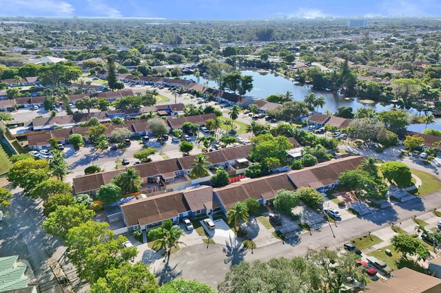 4736 NW 5th Avenue, Deerfield Beach, FL 33064