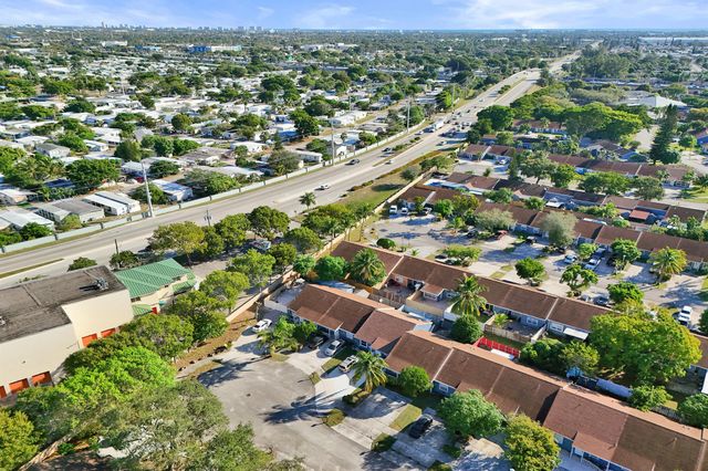 4736 NW 5th Avenue, Deerfield Beach, FL 33064